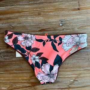 Floral reversible Bikini Bottom maaji NWT. Small